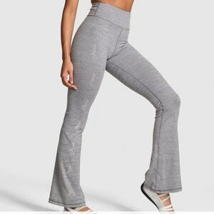 3320 NWT PINK Relay Logo Shine Flare Leggings Sz Small